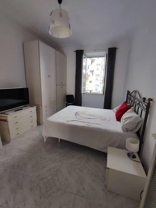 Apartamento Interno 14 - Re Di Roma 0*,